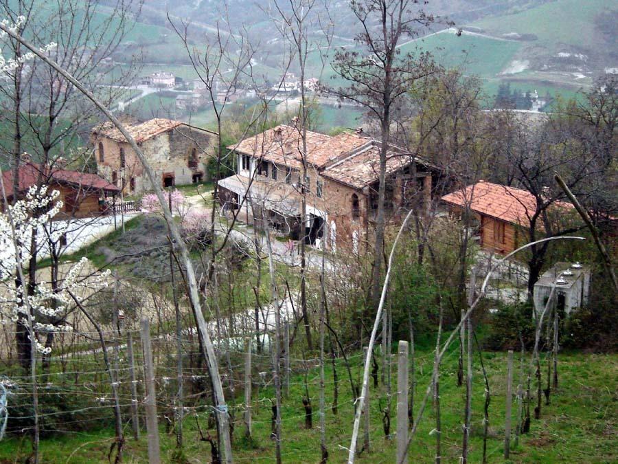 Casa Dell' Abbondanza B&B Agriturismo Vigoleno Экстерьер фото