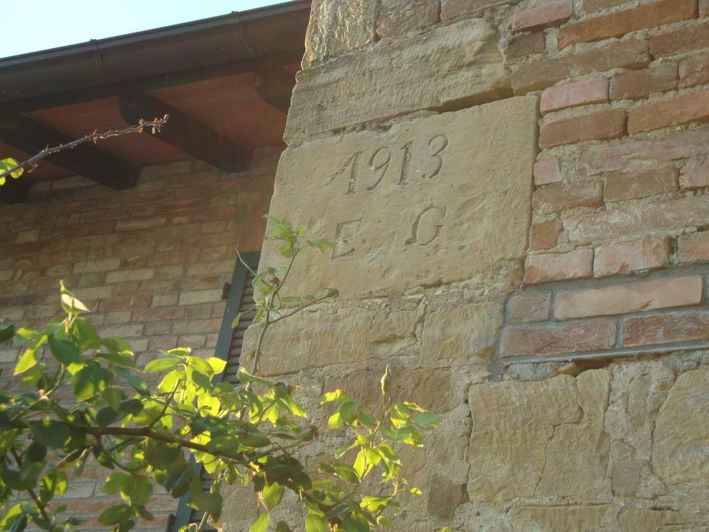 Casa Dell' Abbondanza B&B Agriturismo Vigoleno Номер фото